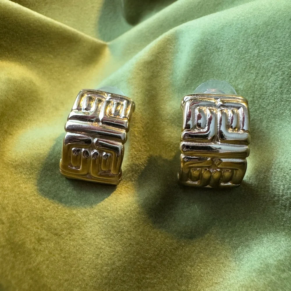 Vintage Givenchy 1980s Gold tone Earrings - Picture 2 of 8